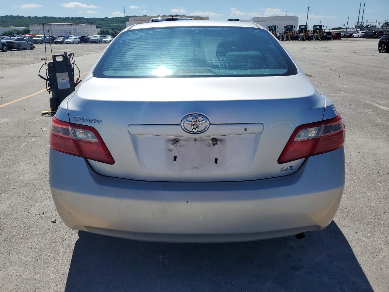 2009 Toyota Camry Le - Image 6