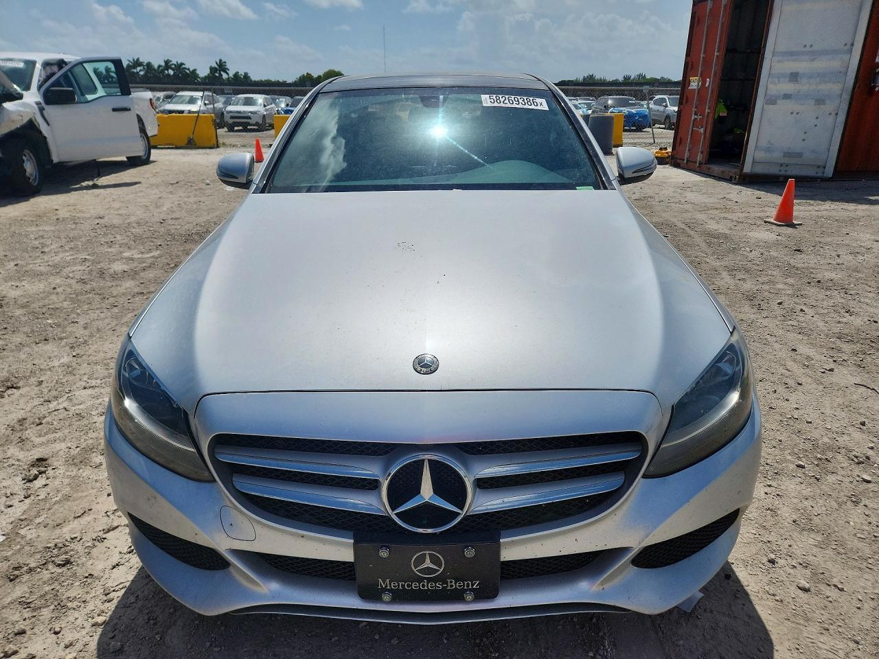 2018 Mercedes-Benz C 300 4Matic - Фото 5