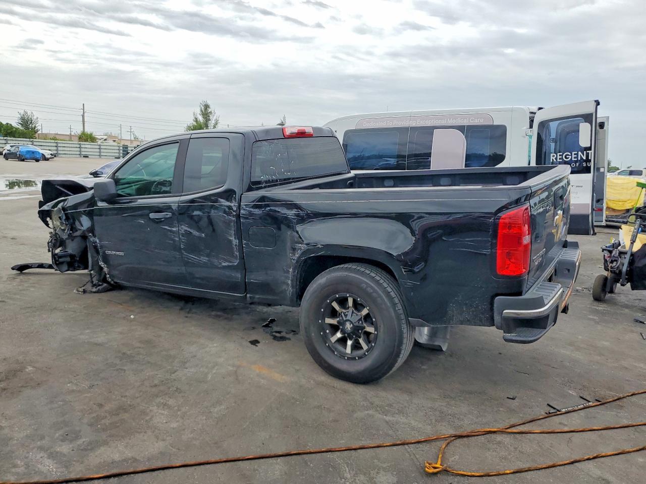 2019 Chevrolet Colorado - Фото 2