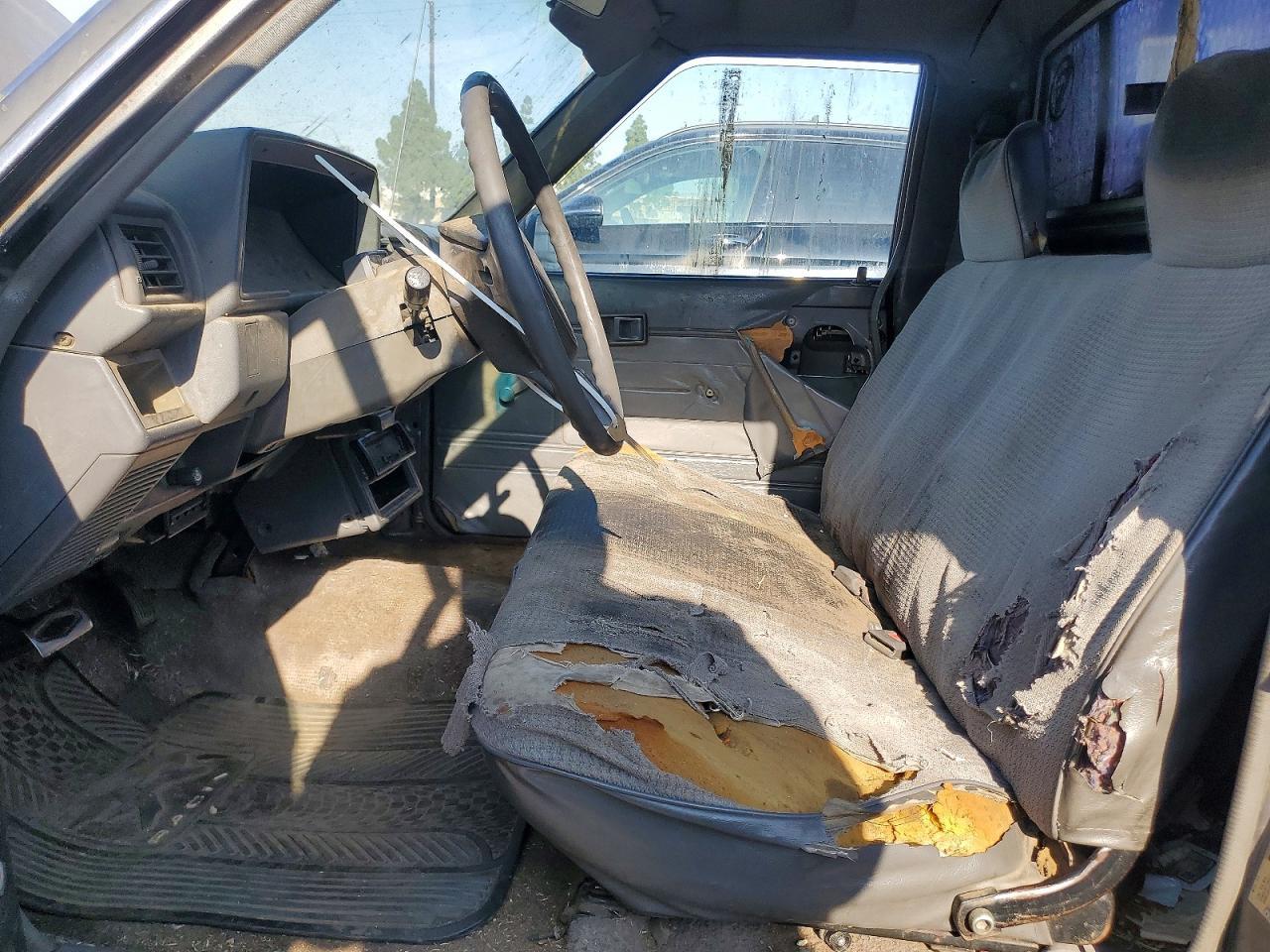 1988 Toyota Pickup Base - Фото 7