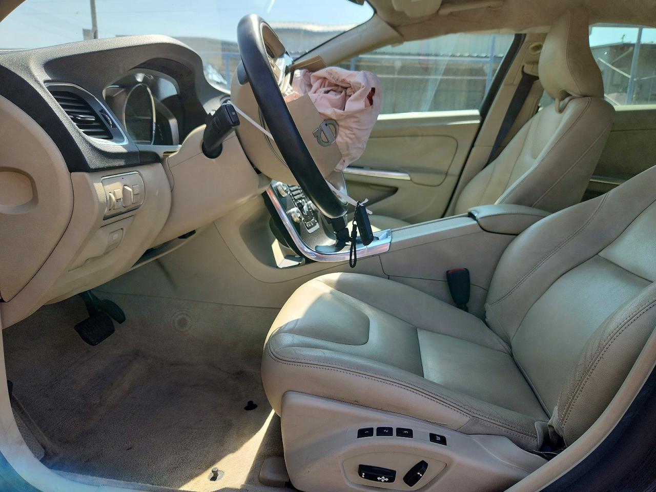 2015 Volvo S60 Premier - Image 7