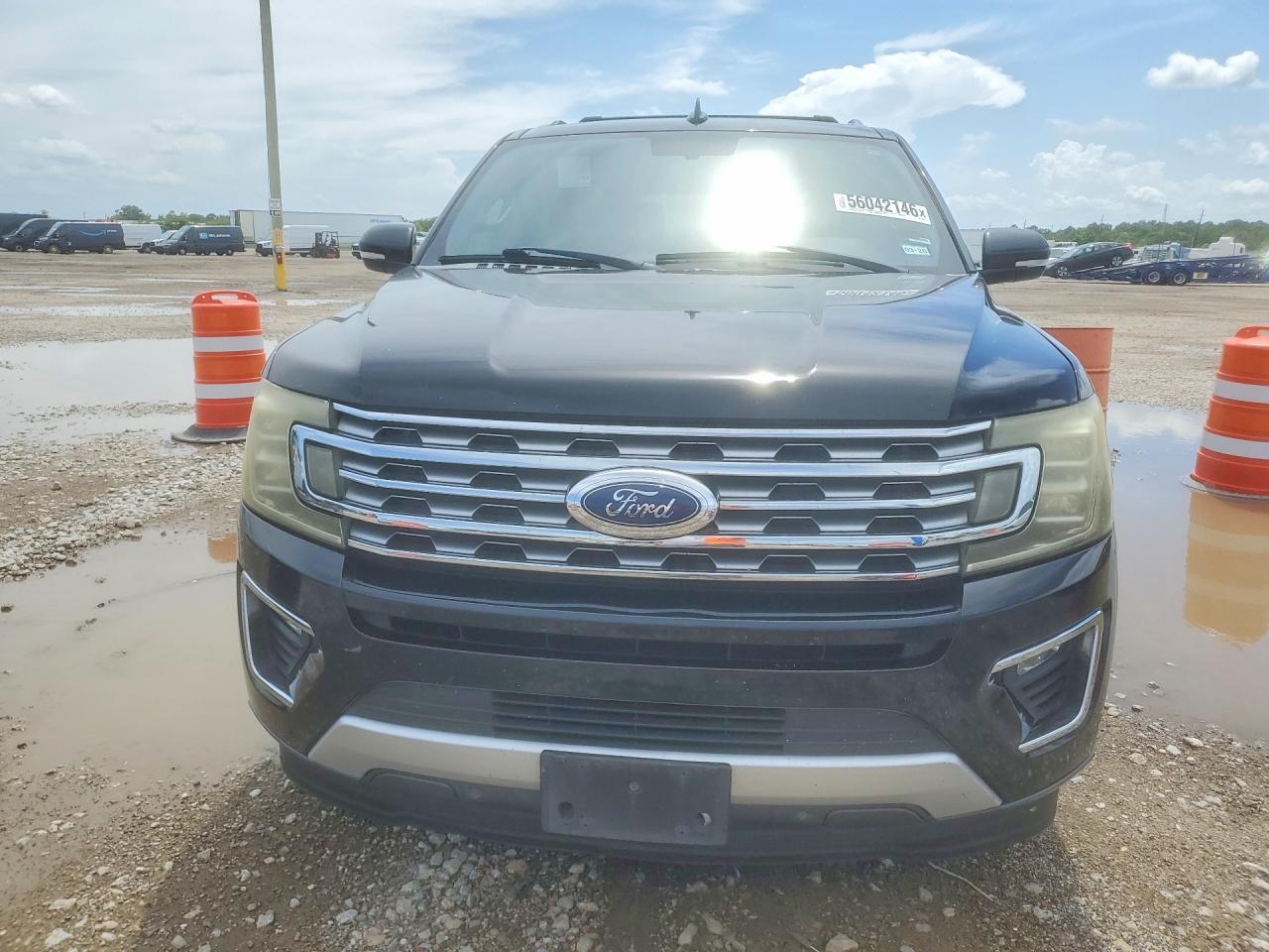 2018 Ford Expedition Max Limited - Image 5