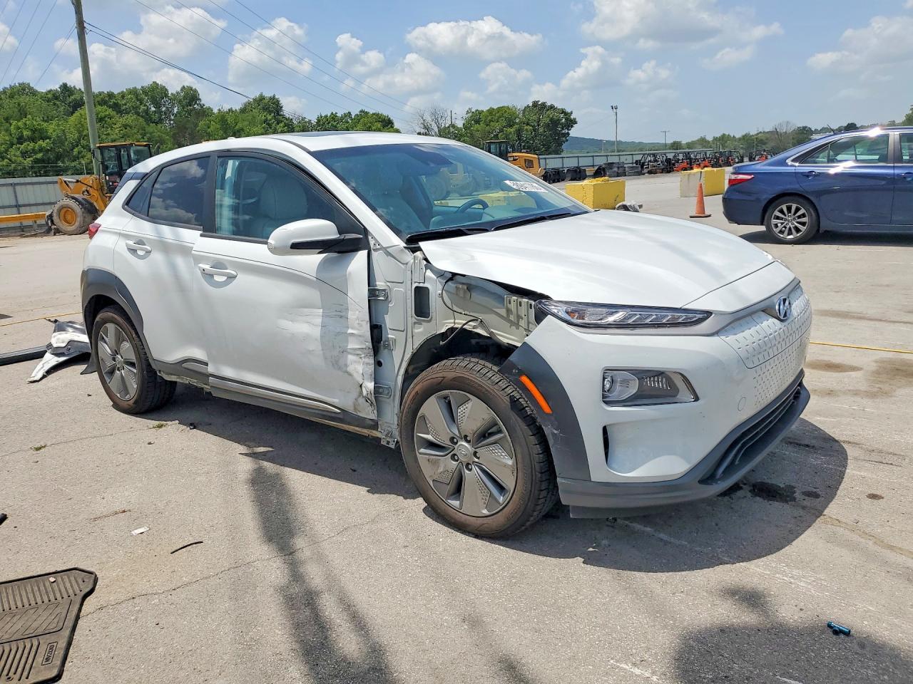 2021 Hyundai Kona Limited - Фото 4