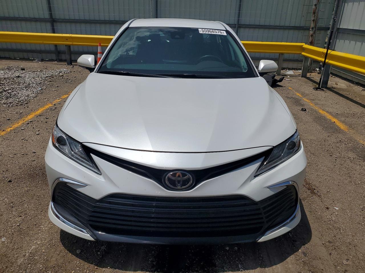 2021 Toyota Camry Xle - Image 5