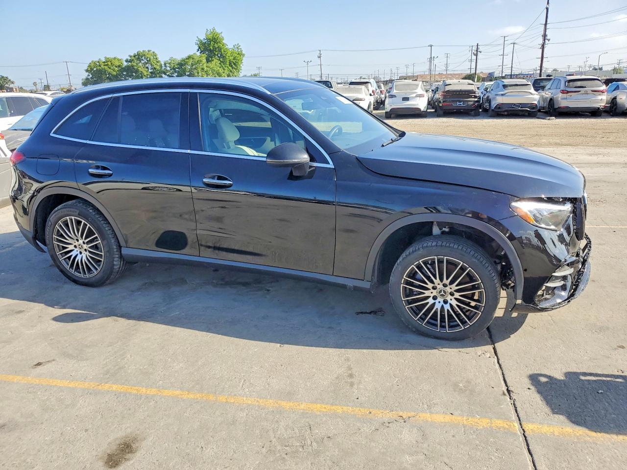 2024 Mercedes-Benz Glc 300 - Image 4