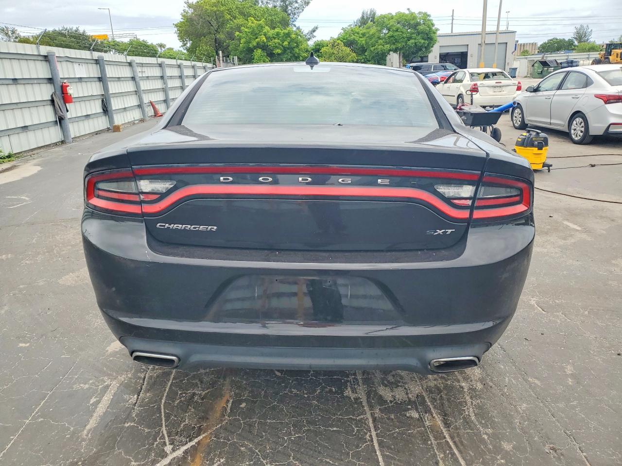 2016 Dodge Charger Sxt - Фото 6