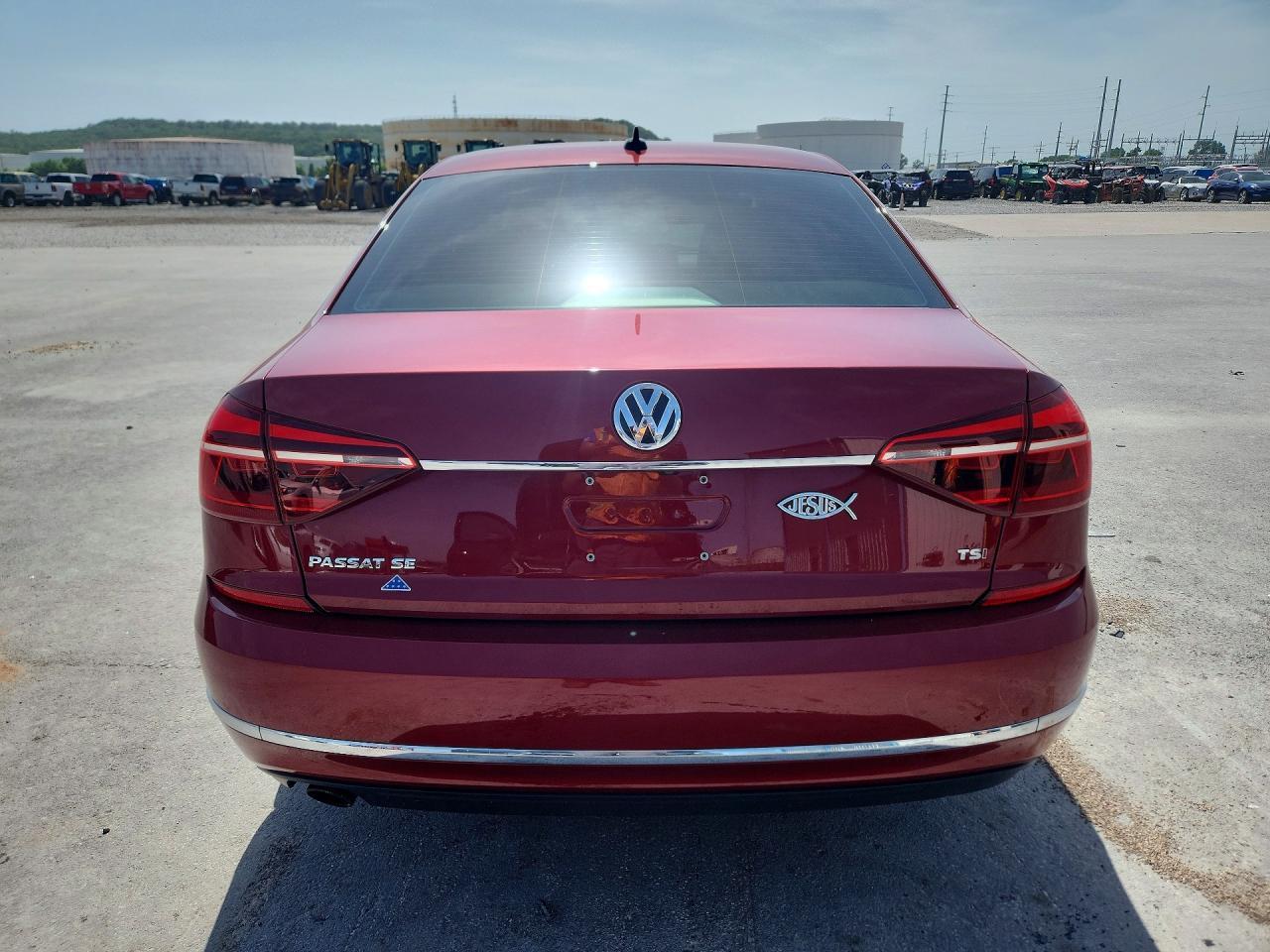 2018 Volkswagen Passat Se - Image 6