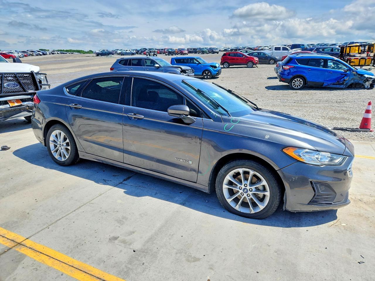 2019 Ford Fusion Se - Фото 4