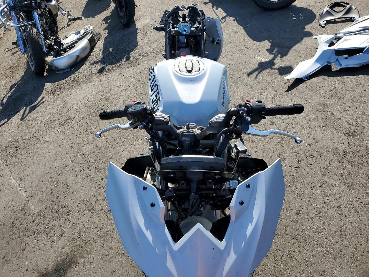 2025 Kawasaki Ex500 H - Image 5