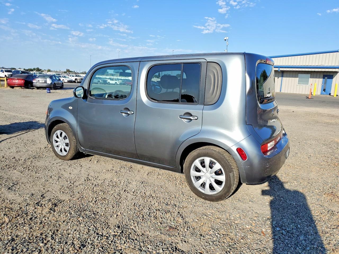2010 Nissan Cube 1.8 - Фото 2