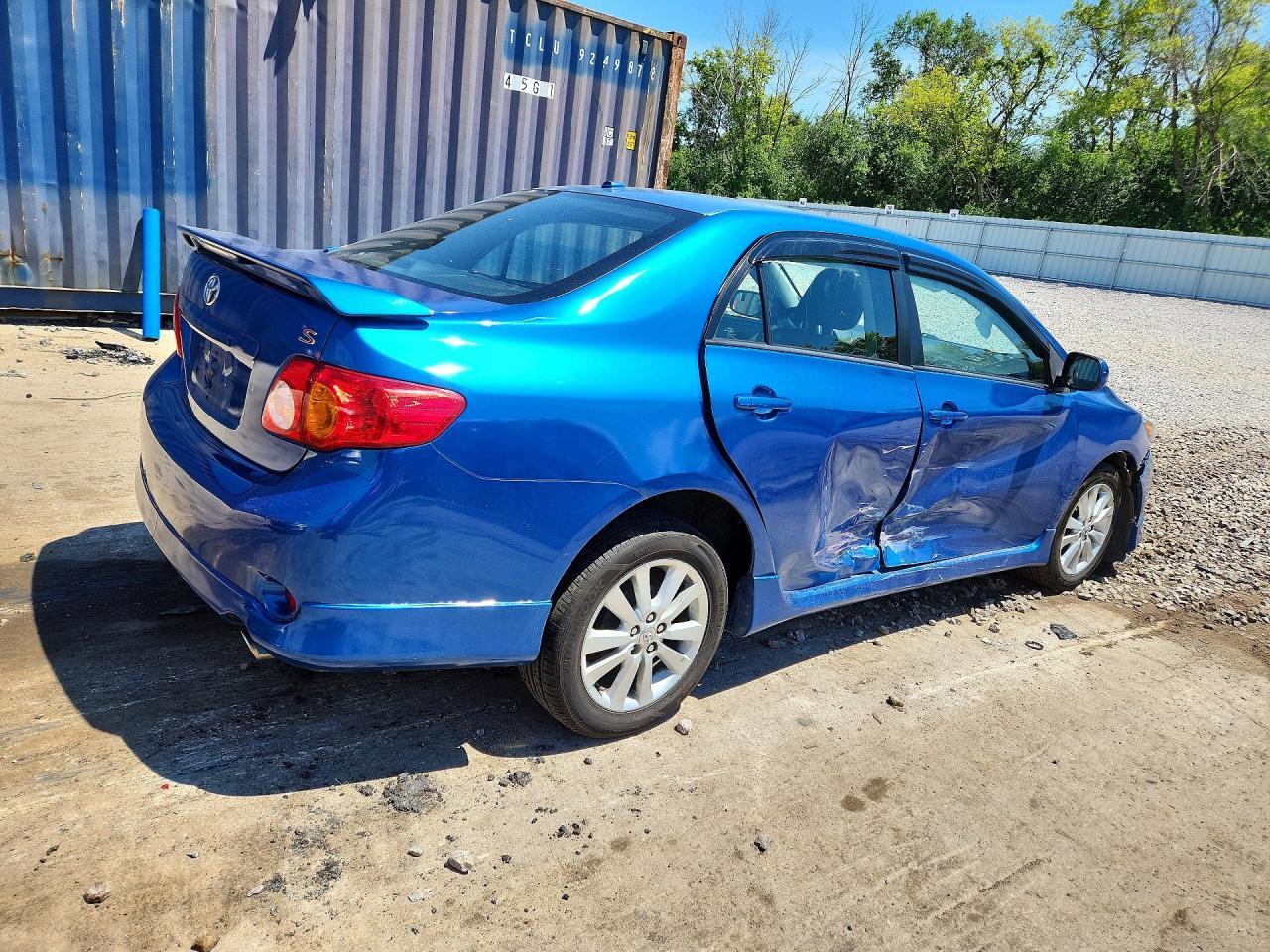 2010 Toyota Corolla S - Фото 3