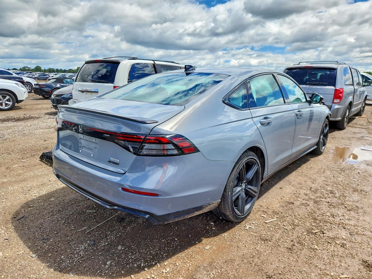 2025 Honda Accord Hybrid Sport-L - Фото 3