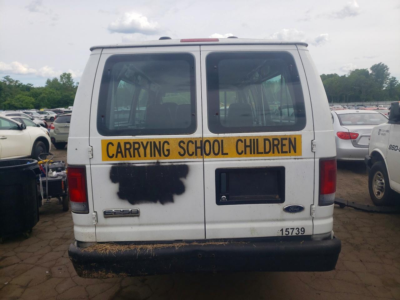 2007 Ford Econoline E250 Van - Image 6