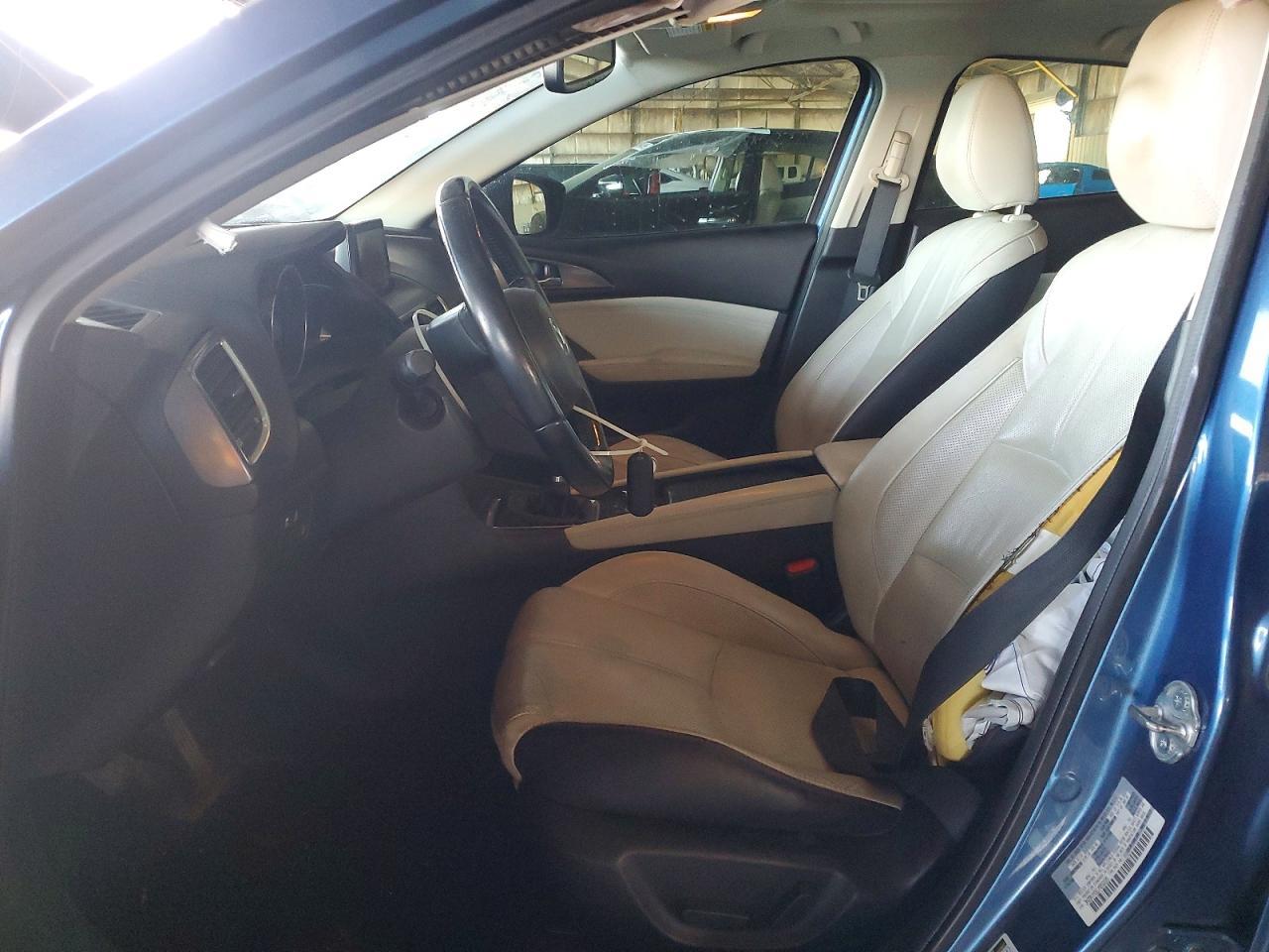 2018 Mazda 3 - Image 7
