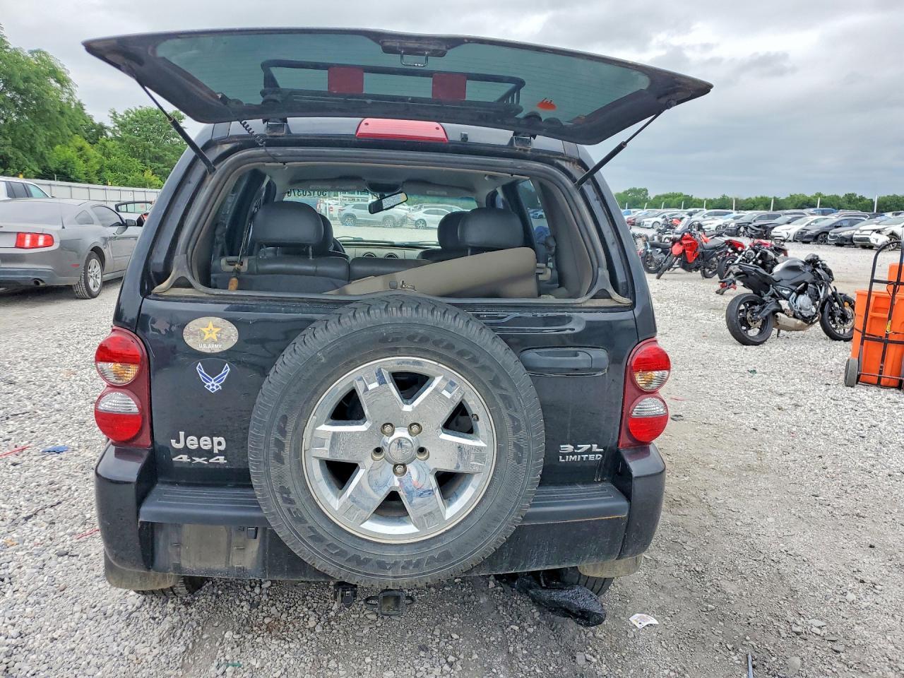 2007 Jeep Liberty - Фото 6