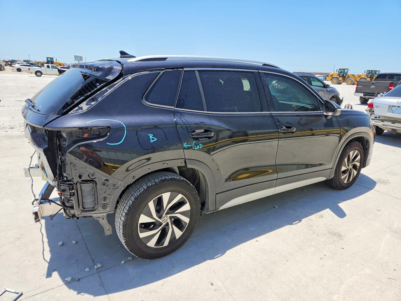2026 Volkswagen Tiguan S - Image 3