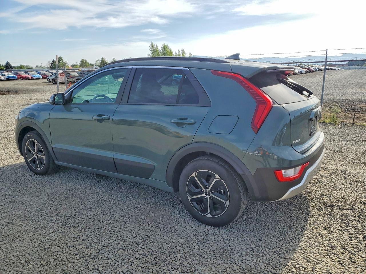 2024 Kia Niro Ex - Image 2