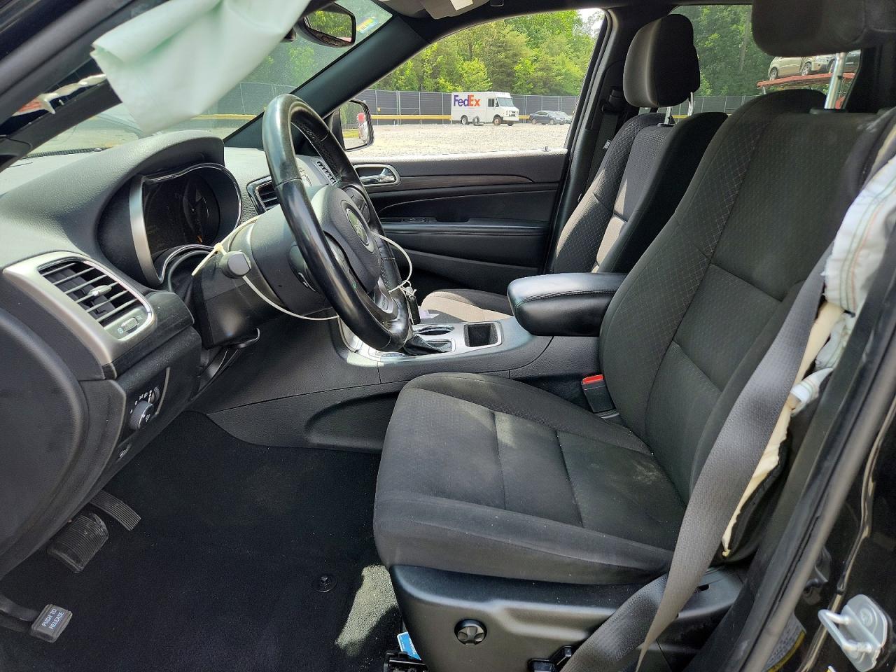 2020 Jeep Grand Cherokee Laredo - Image 7