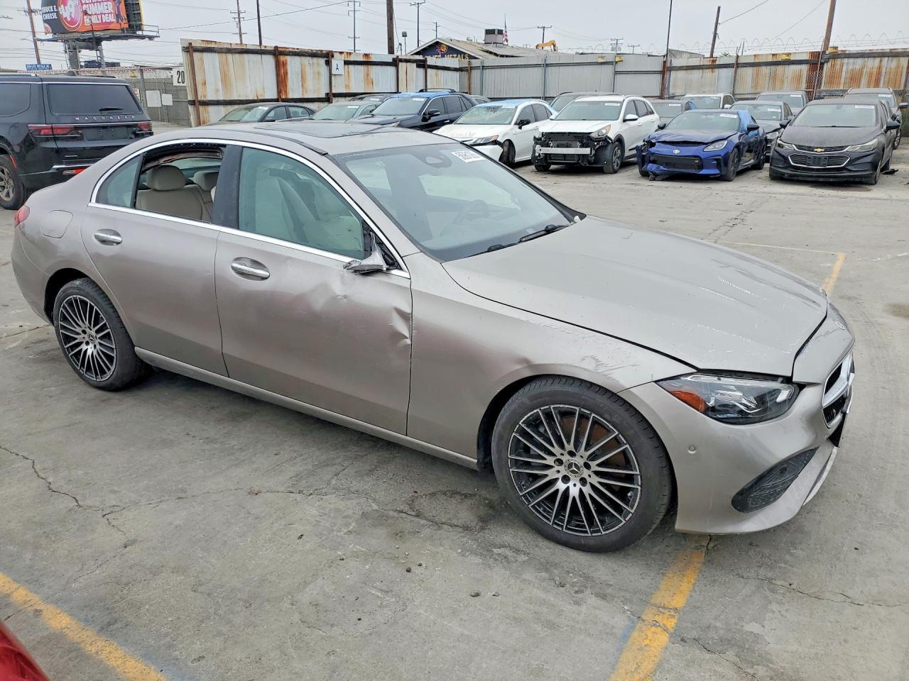 2024 Mercedes-Benz 300 C - Фото 4