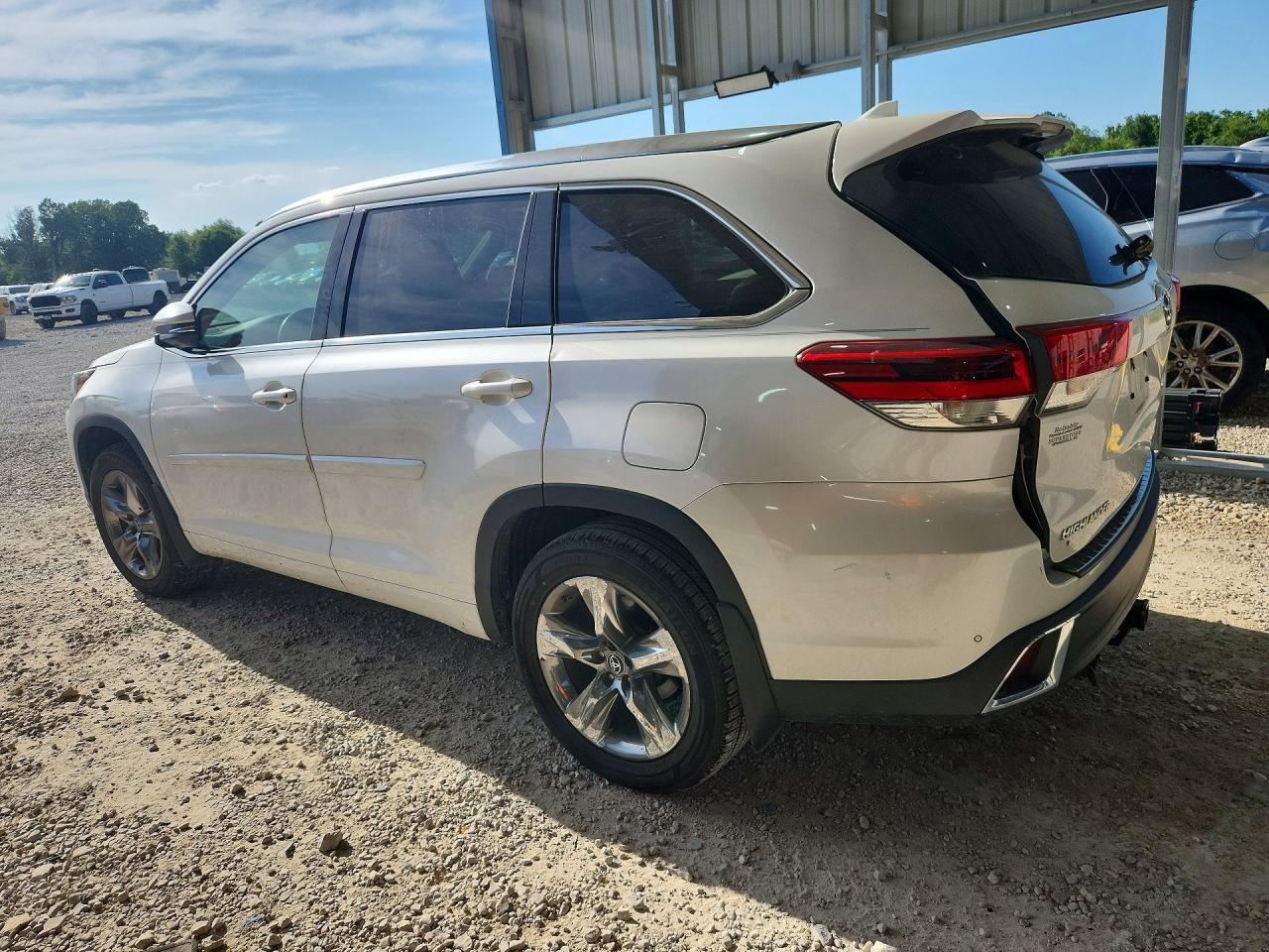 2019 Toyota Highlander Limited Platinum - Фото 2