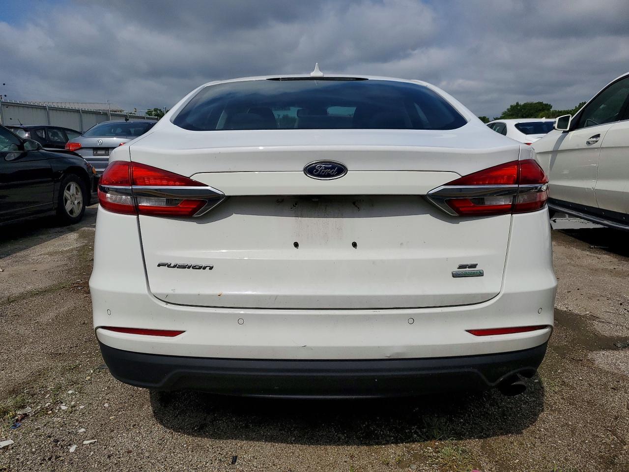 2019 Ford Fusion Se - Фото 6