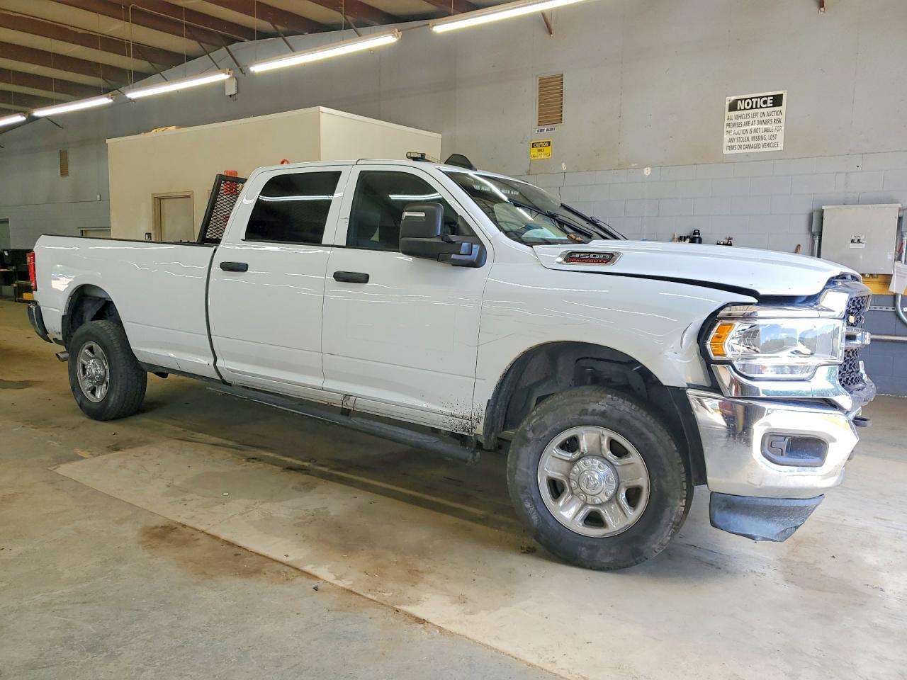 2024 Ram 3500 Tradesman - Фото 4