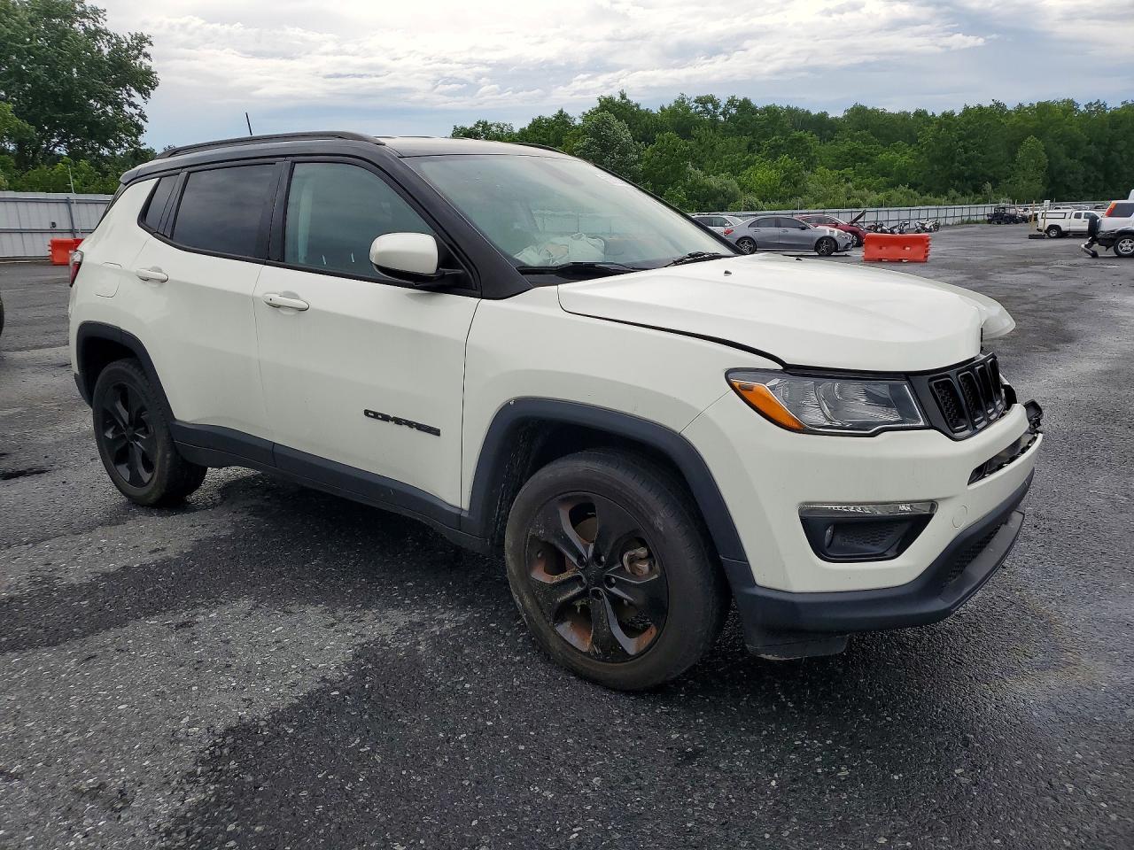 2018 Jeep Compass Latitude - Image 4