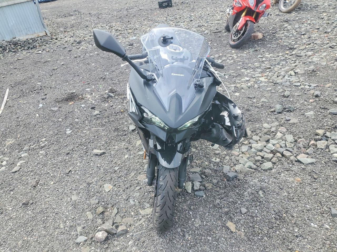 2025 Kawasaki Ex500 A - Image 2