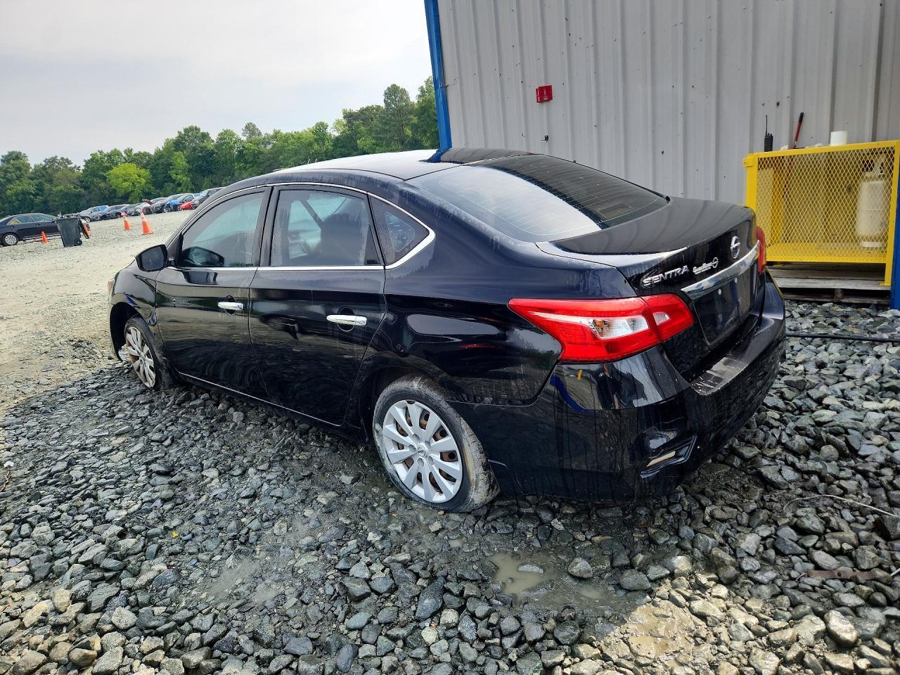 2019 Nissan Sentra S - Фото 2