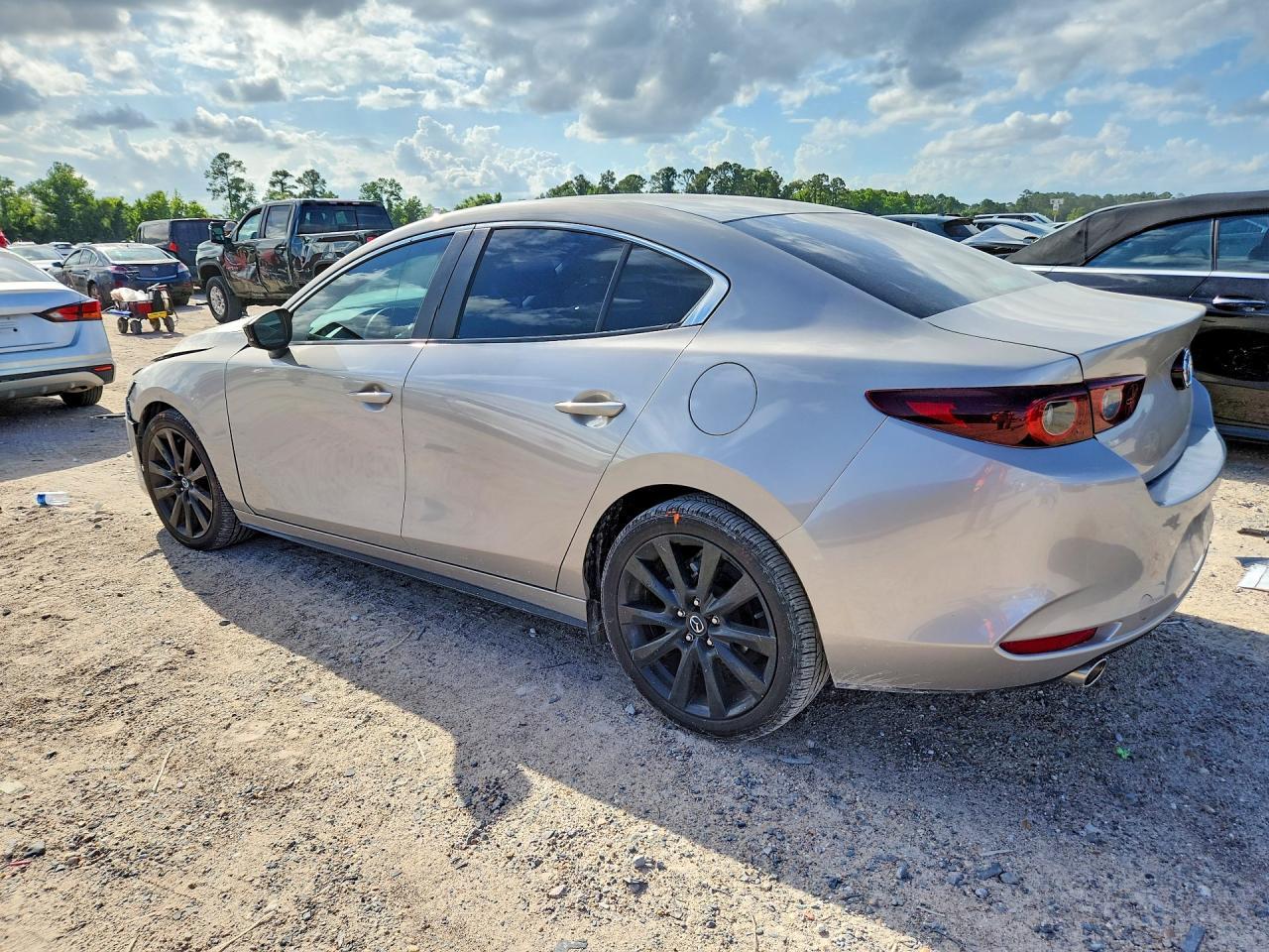 2024 Mazda 3 Select Sport - Фото 2