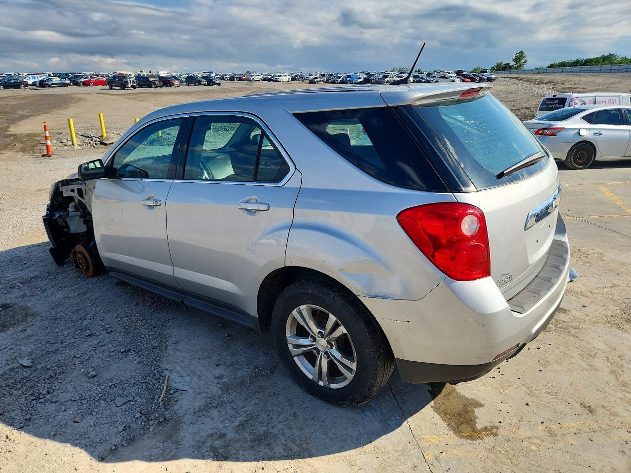 2014 Chevrolet Equinox - Image 2