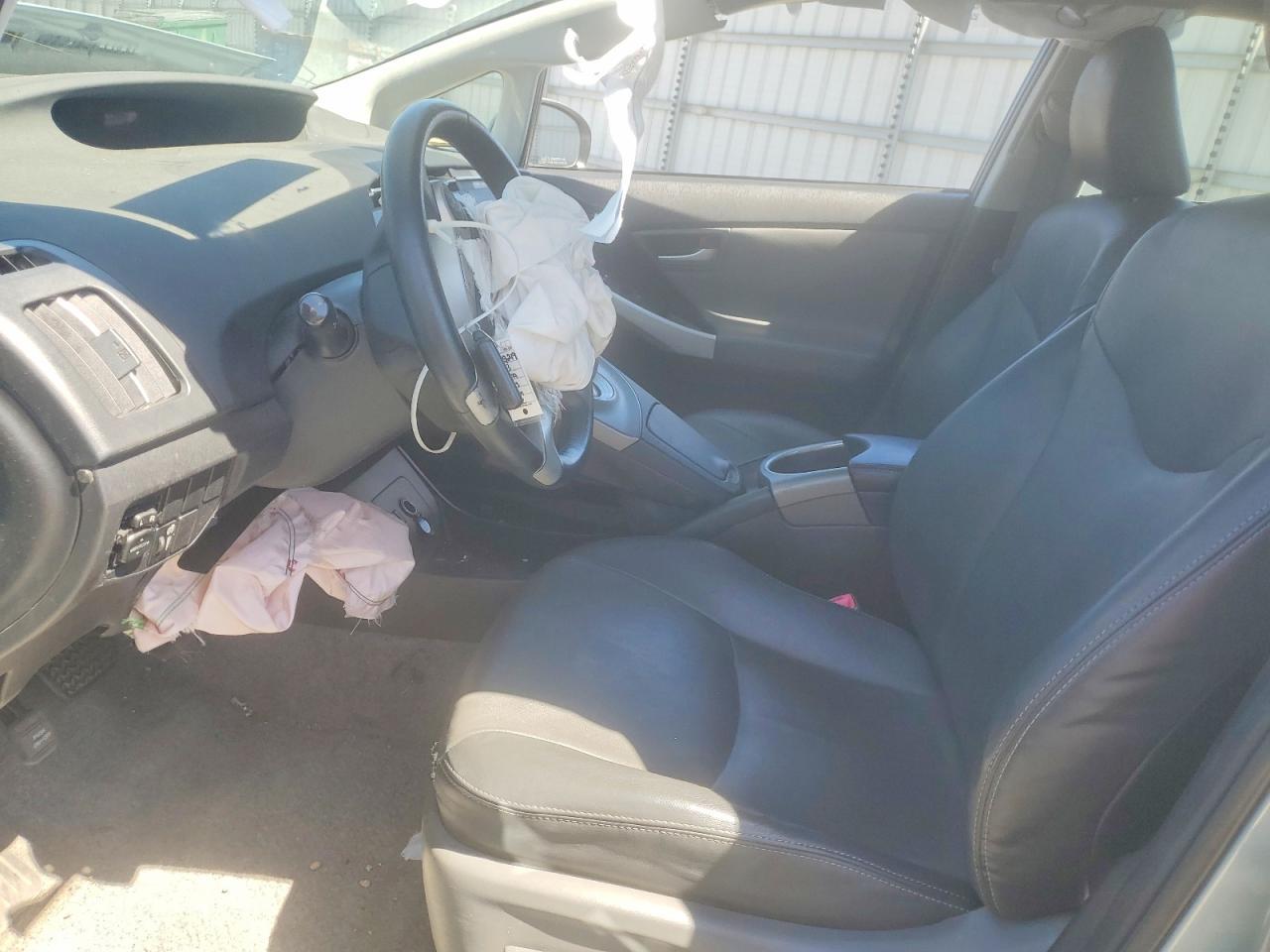 2013 Toyota Prius Four - Фото 7