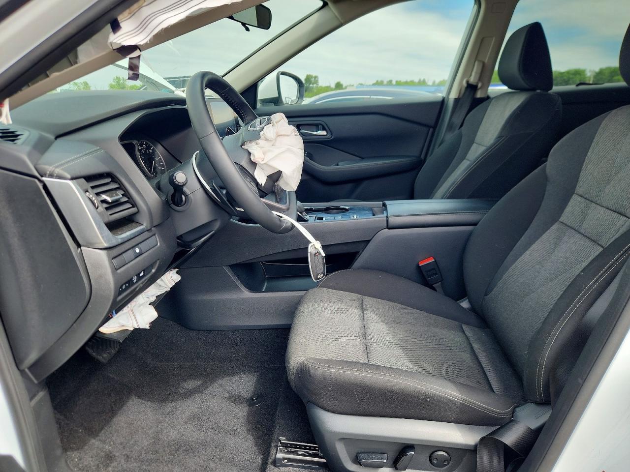 2025 Nissan Rogue Sv - Image 7