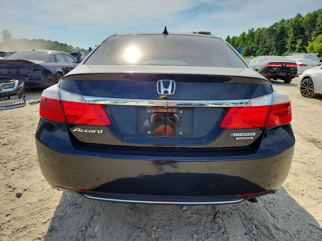 2015 Honda Accord Touring Hybrid - Фото 6