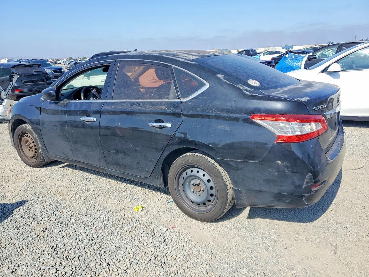 2015 Nissan Sentra S - Фото 2
