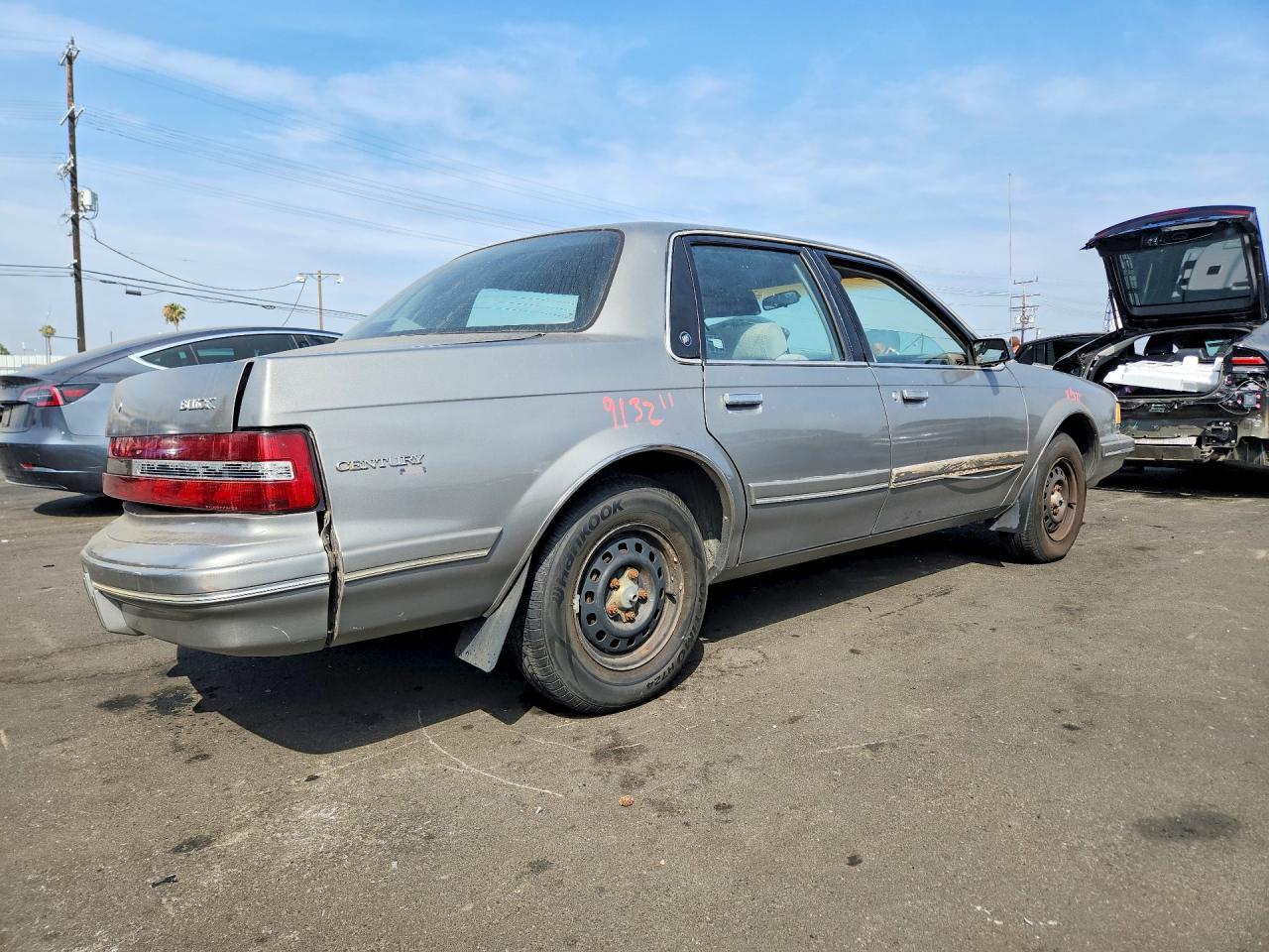 1995 Buick Century Custom - Фото 3