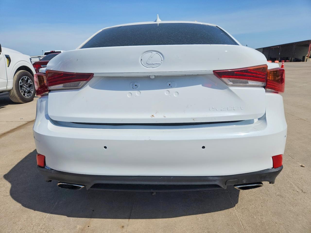 2017 Lexus Is 300 - Image 6