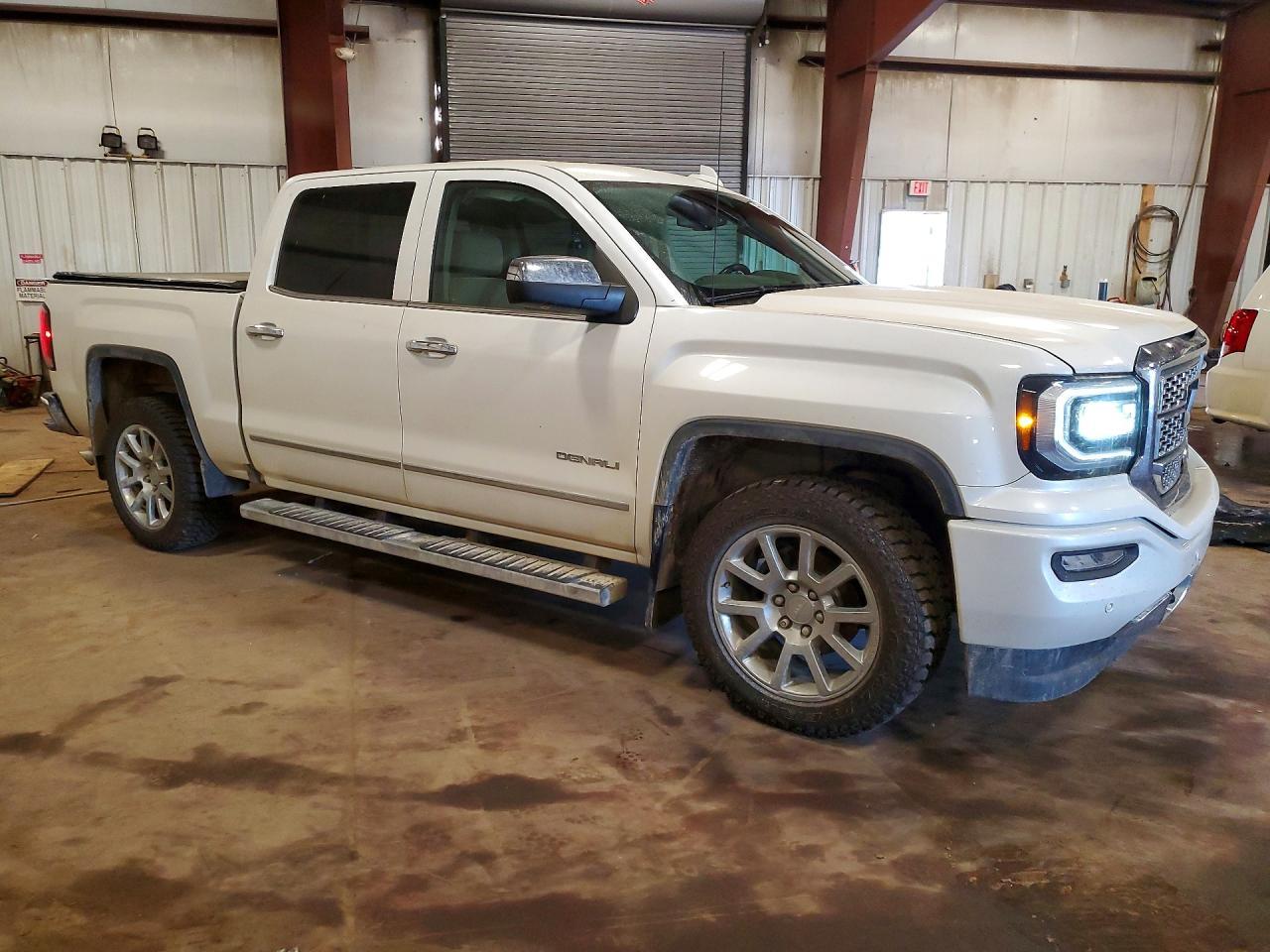 2017 GMC Sierra K1500 Denali - Image 4