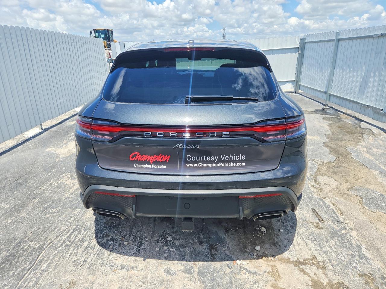 2026 Porsche Macan Base - Фото 6