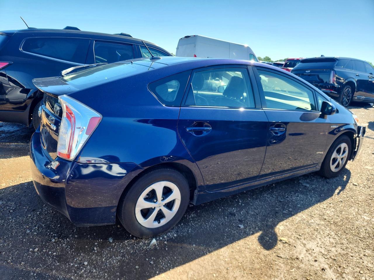 2013 Toyota Prius Three - Фото 3