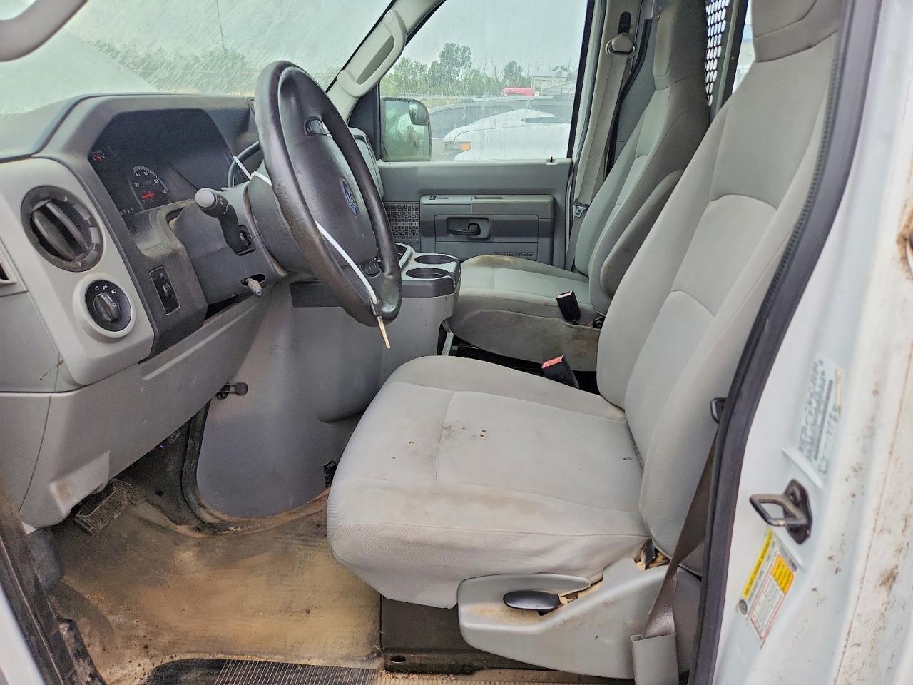 2011 Ford E250 Utility / Service Van - Фото 7