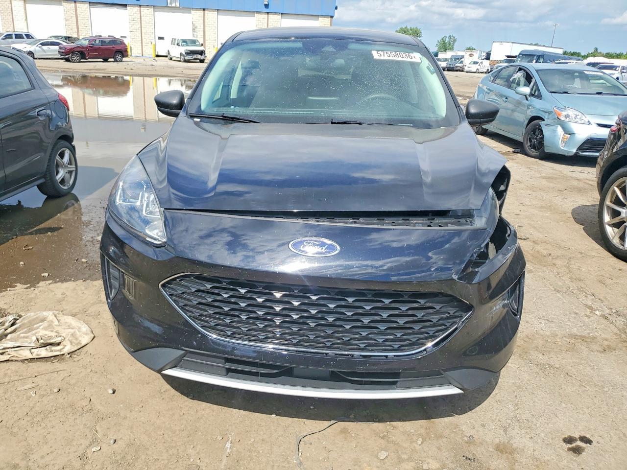2022 Ford Escape Se - Image 5