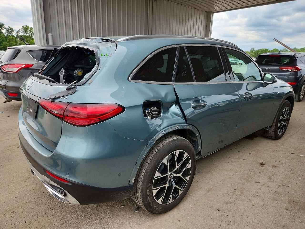 2025 Mercedes-Benz Glc 350E - Фото 3