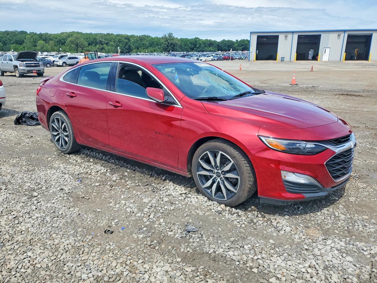 2021 Chevrolet Malibu Rs - Фото 4