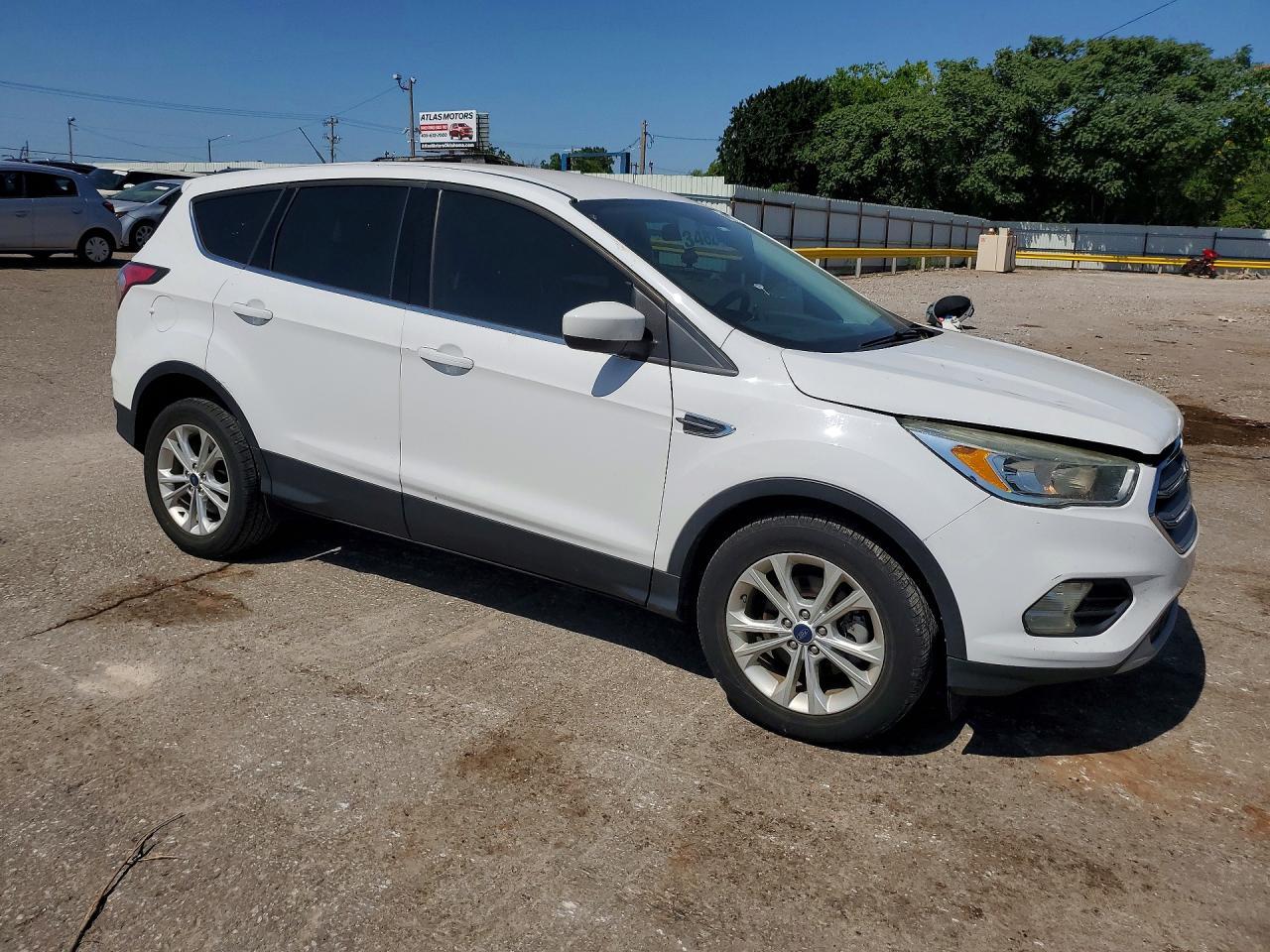 2017 Ford Escape Se - Фото 4