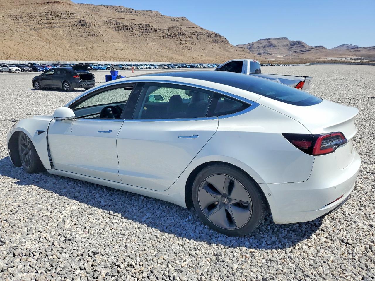 2020 Tesla Model 3 - Image 2