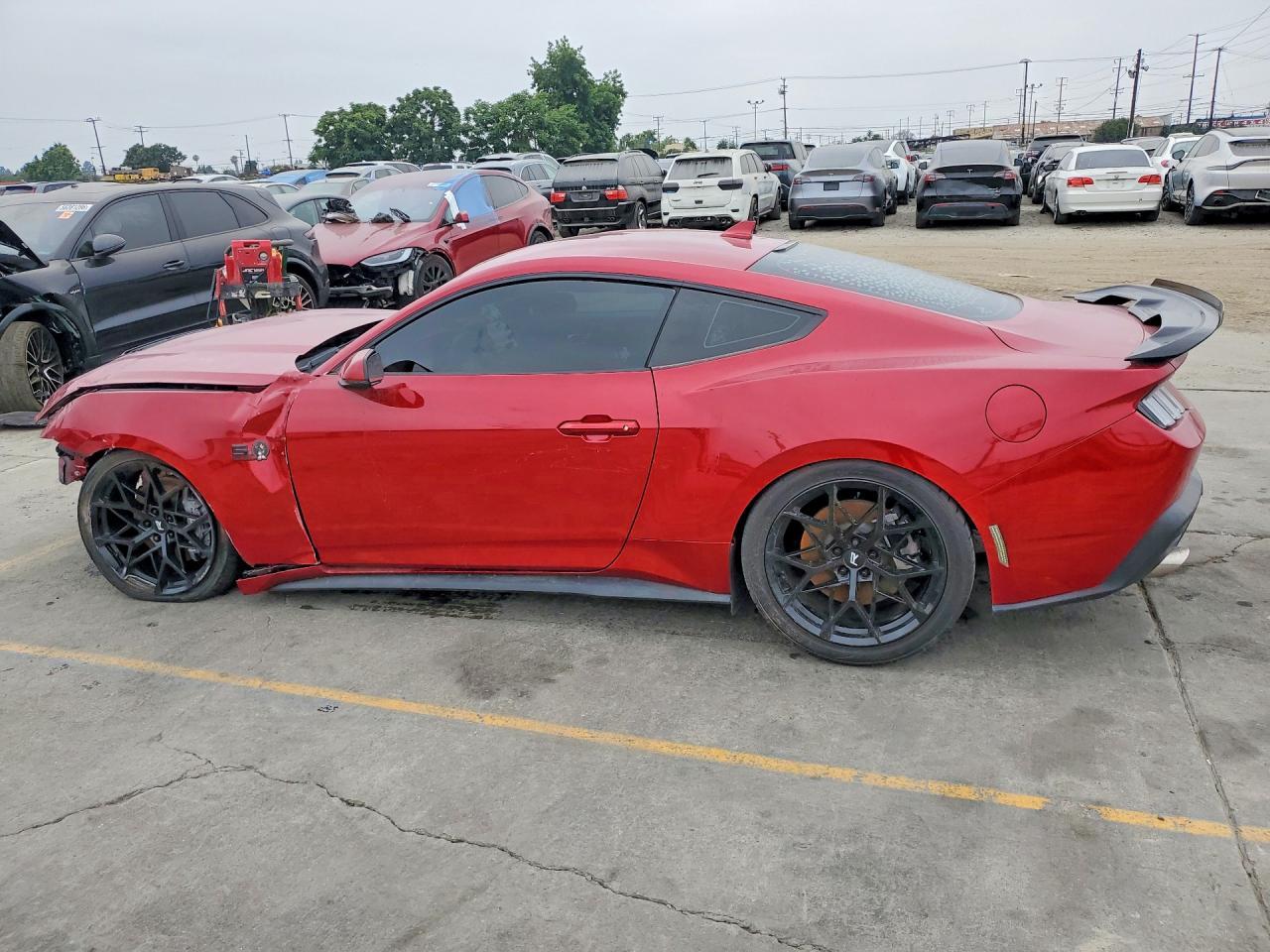 2024 Ford Mustang Gt - Фото 2