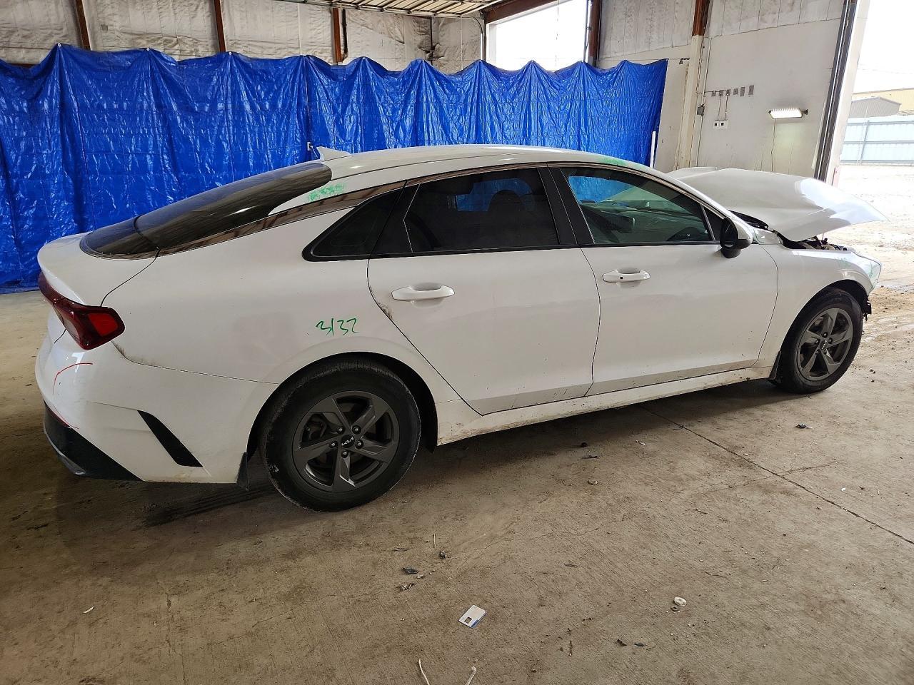 2023 Kia K5 Lxs - Image 3