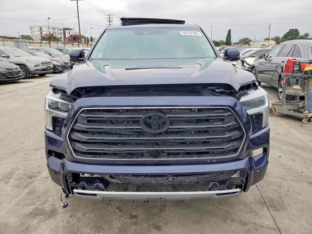 2024 Toyota Sequoia Limited - Фото 5