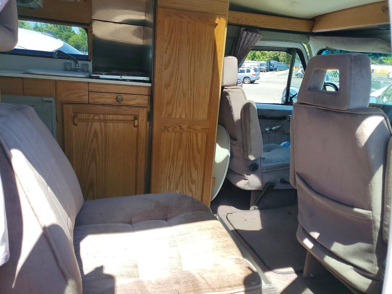 1996 Chevrolet Motorhome Chassis - Image 6